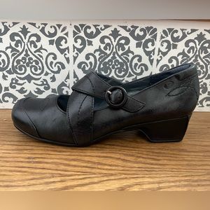 NWOT Josef Seibel the European Comfort Shoe black Mary Jane heels sz 39